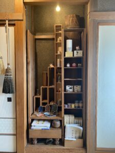 福井県福井市にある隠れ家的カフェと雑貨屋さん３５（ミーコ）の押入れ活用方法